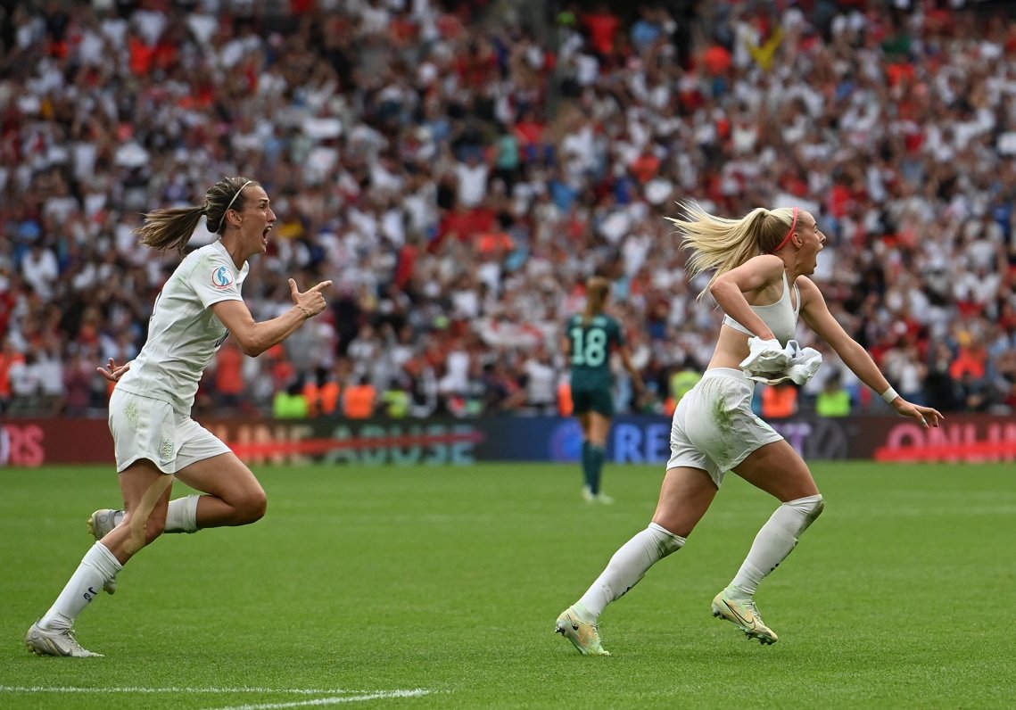 Anglijas sieviešu futbola izlase triumfē Eiropas čempionātā