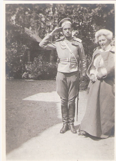Jāzeps ar Mamiņu 1912. gadā