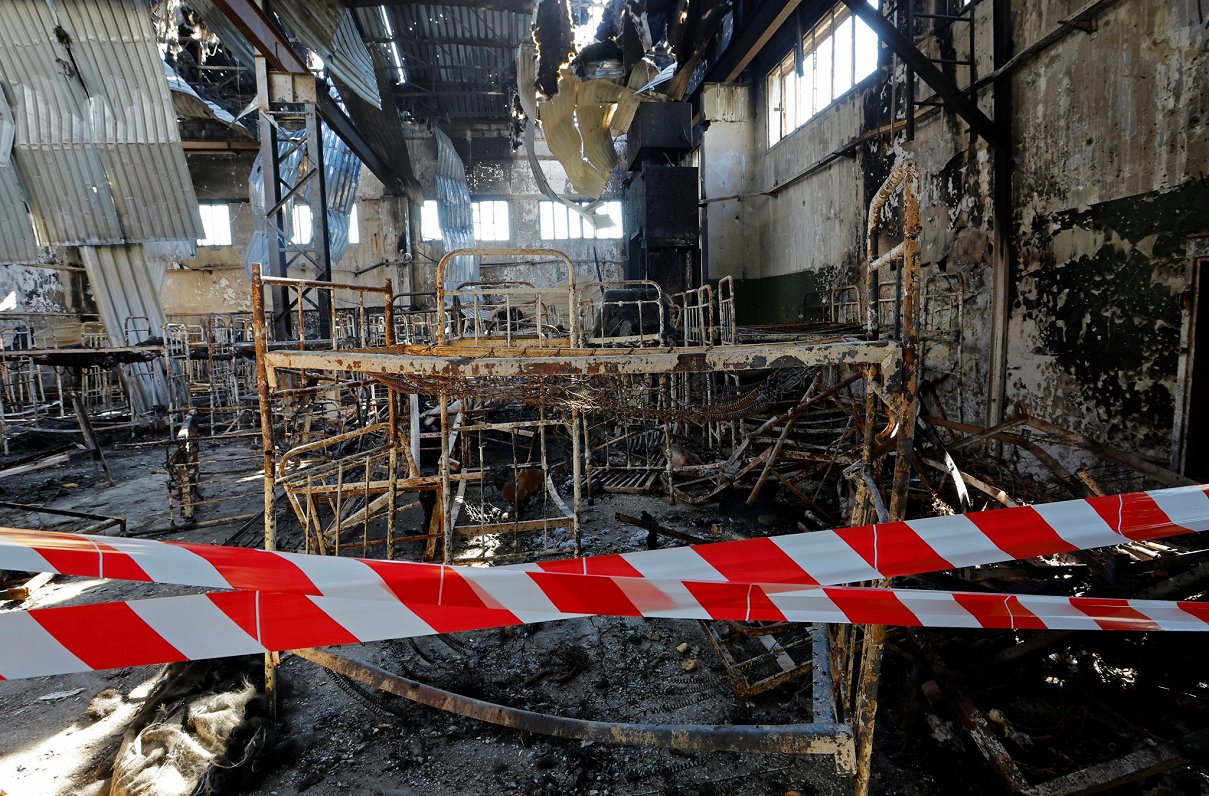 Izdegusī baraka, kur gāja bojā ukraiņu karagūstekņi
