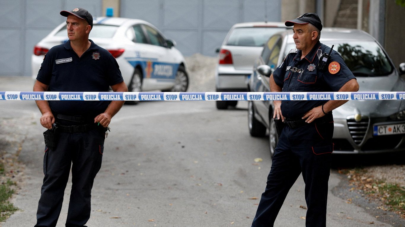 Policija Melnkalnē apšaudes vietā (12.08.2022)