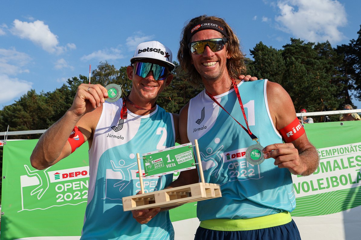 Samoilovs / Šmēdiņš og Namiķe / Ēbere blir latviske mestere i sandvolleyball / Artikkel