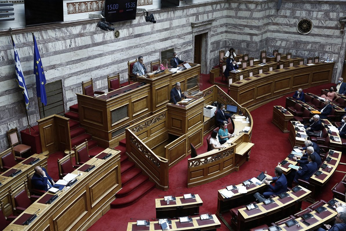 Grieķijā uzvirmo skandāls ap politiķu un žurnālistu noklausīšanos
