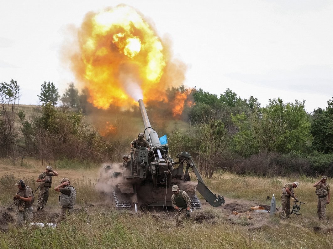 Ukrainas karavīri apšauda Krievijas spēku pozīcijas Doneckas apgabalā