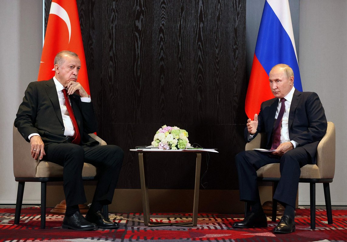 Turcijas prezidents Redžeps Tajips Erdogans un Krievijas līderis Vladimirs Putins