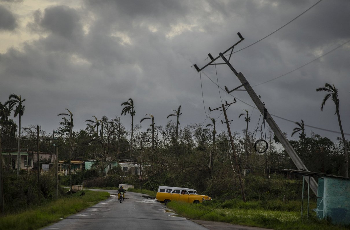 Kubu otrdien skārusi viesuļvētra &quot;Īens&quot;, sagraujot elektroapgādes tīklu (27.09.2022)