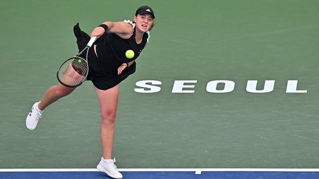 Ostapenko pārliecinoši iekļūst Seulas tenisa turnīra pusfinālā