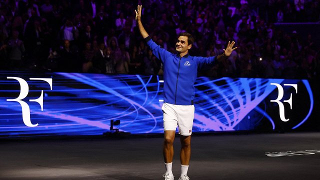 Federers nobirdina asaru, pēc emocijām bagātas spēles atvadās no profesionālā tenisa