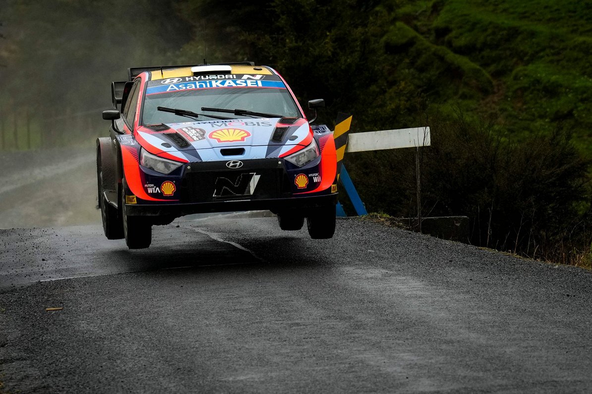 Ota Tanaka ekipāža 2022. gada jaunzēlandes WRC posmā.