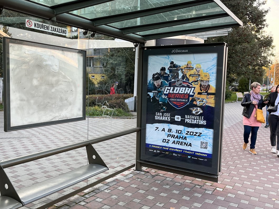 NHL spēļu vides reklāma Prāgā
