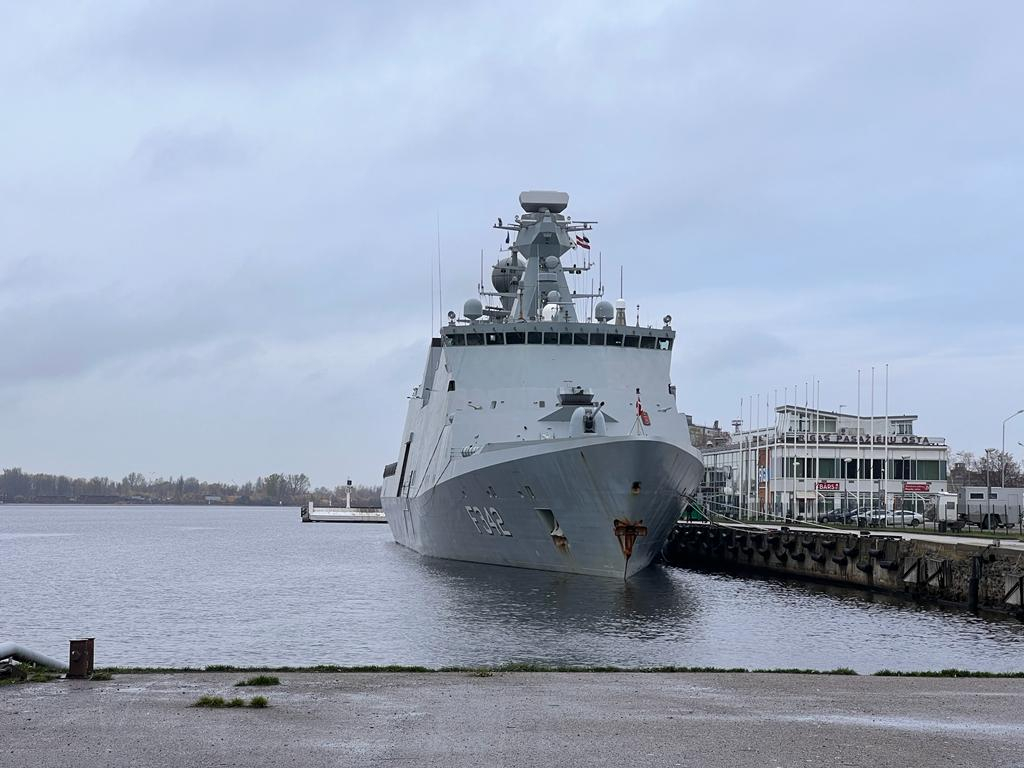 NATO karakuģi Rīgas ostā