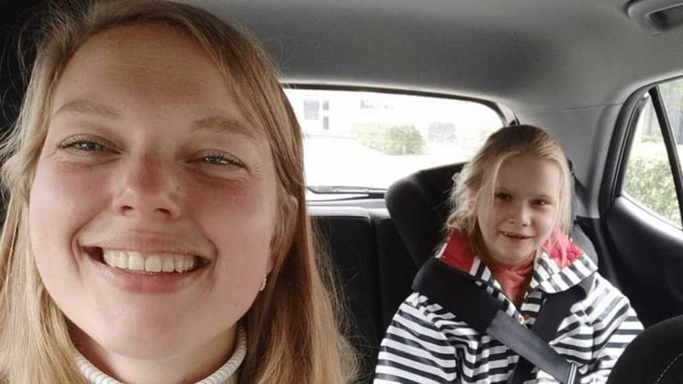 10 gadu vecā Hēbe Cvarta un viņas aprūpētāja Sanne Bosa. Nīderlandes policija vēsta, ka viņas gājuša...