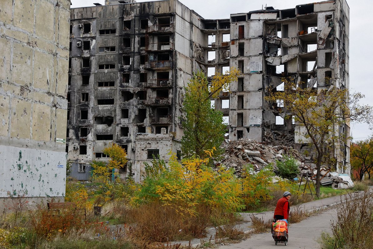 Нежилой жилой дом. Украина, временно оккупированный Мариуполь, снимок сделан 29.10.2022, распростран...