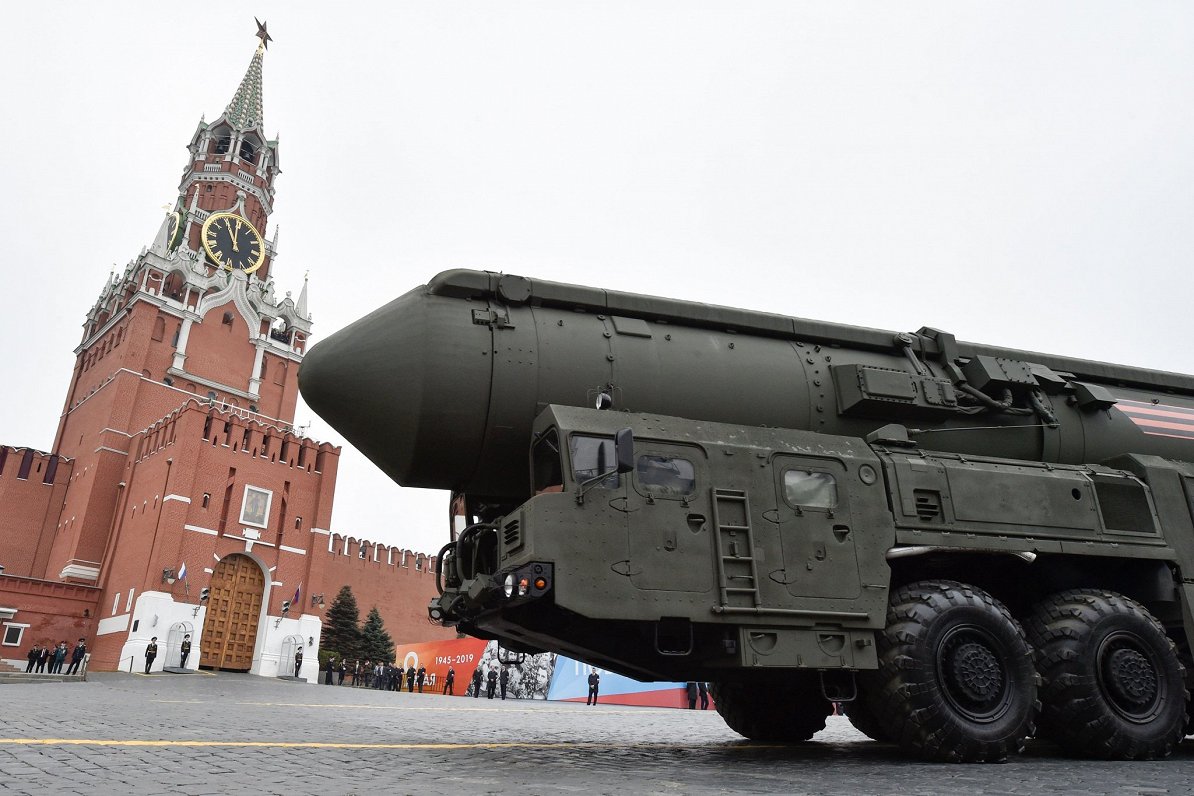 Российская межконтинентальная баллистическая ракета на военном параде в Москве. Иллюстративное фото.