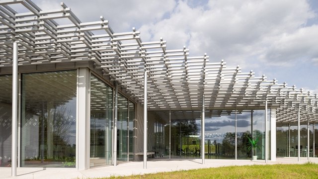 Latvijas Arhitektūras gada balvu 2022 saņem atbalsta centrs «Pērle» Cēsīs