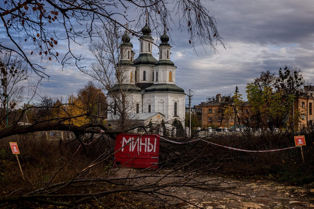 Храм. Украина, близ Святогорска, Донецкая область, 02.11.2022.