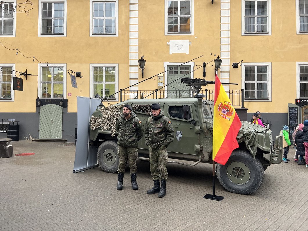 Latvijas un sabiedroto bruņoto spēku militārās tehnikas un ekipējuma izstāde.