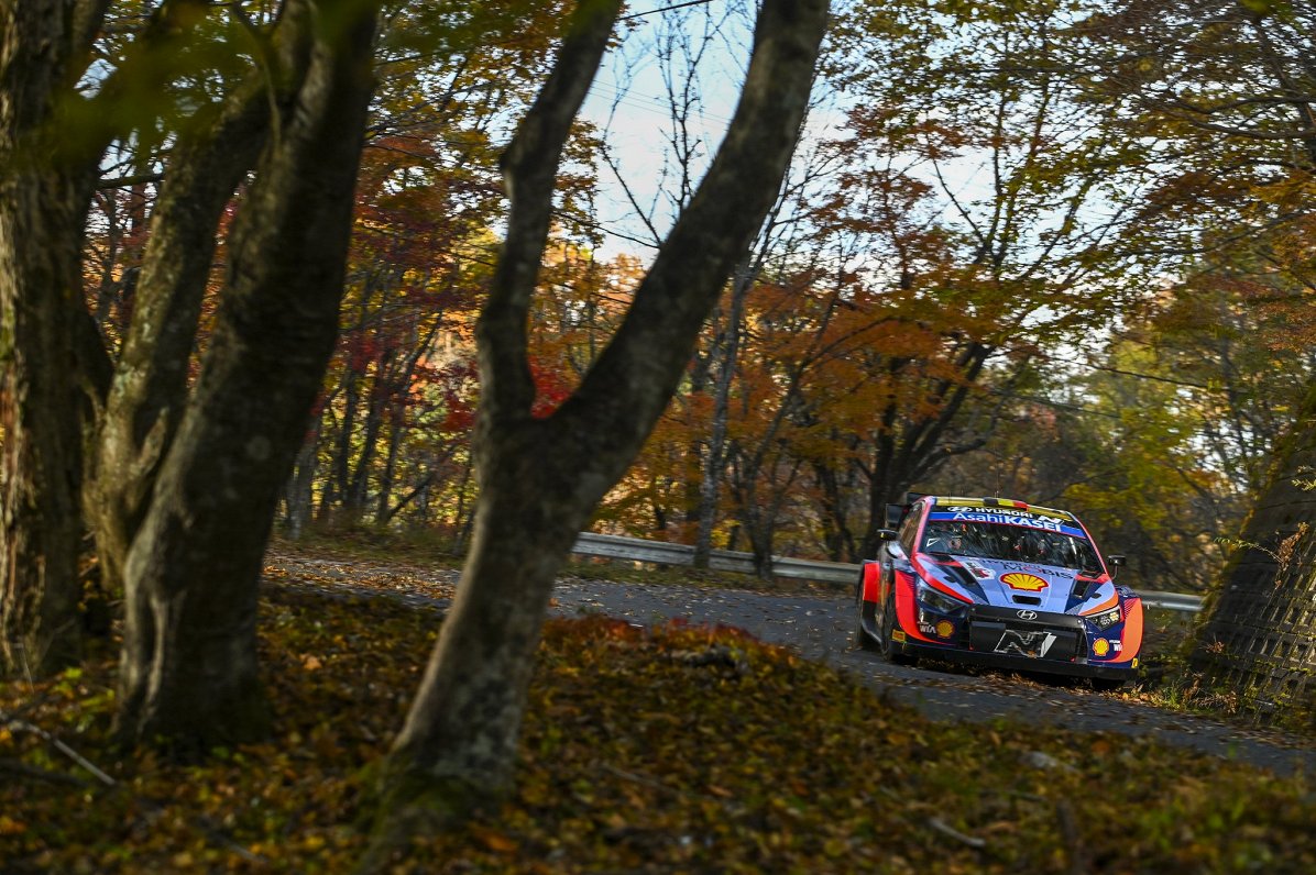 Tjerī Nevila ekipāža 2022. gada Japānas WRC posmā