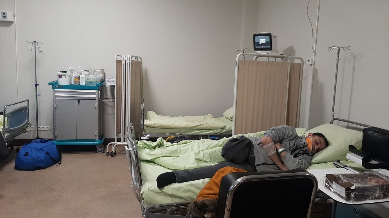 Ukraiņu karavīri Rīgas Austrumu klīniskajā universitātes slimnīcā