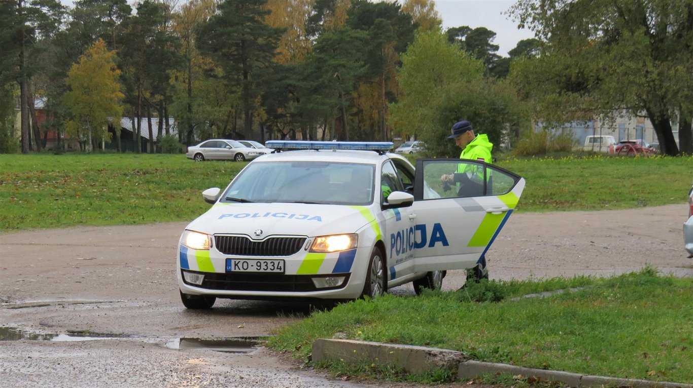 Policijai Rīgā pamatīgi trūkst darbinieku / Art