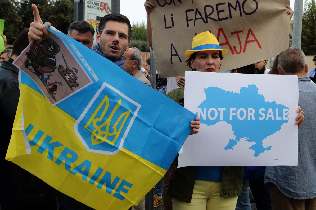 Ukrainas atbalstītāju demonstrācija Itālijas galvaspilsētā Romā