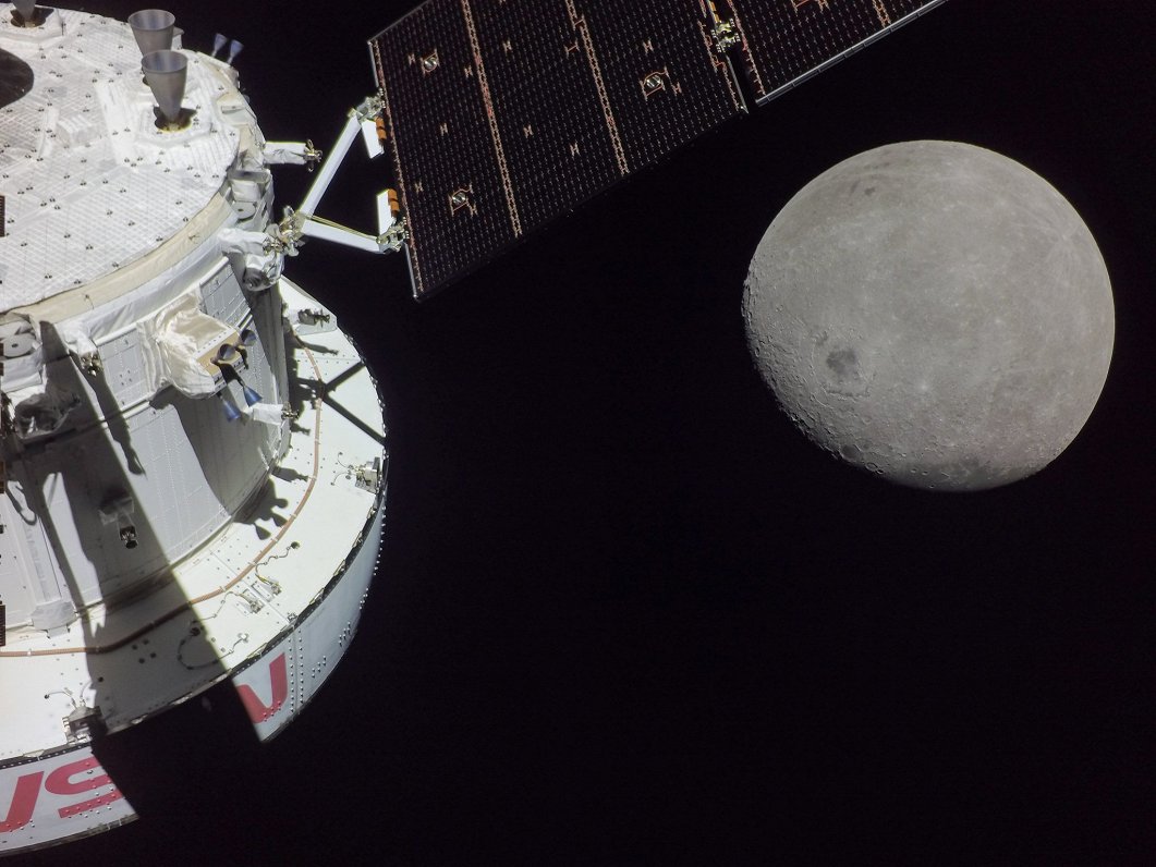NASA bezpilota kosmosa kuģa Mēness fotouzņēmums