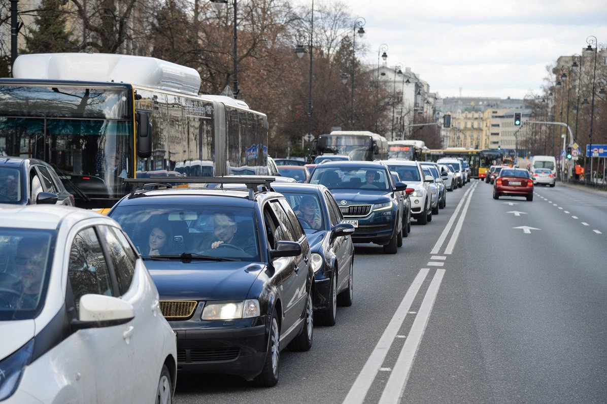 Krakova kļūs par «tīra transporta pilsētu»