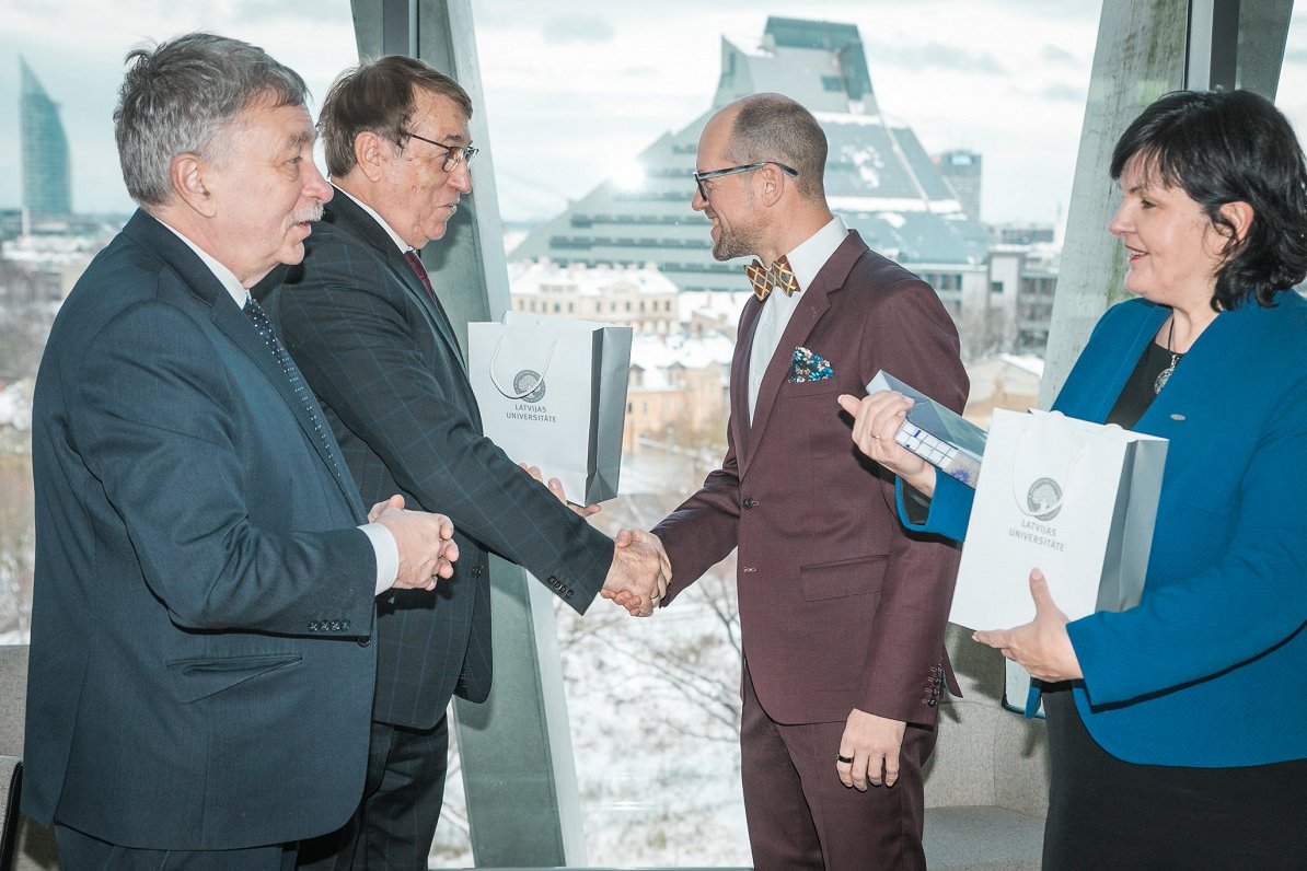 Nodomu līguma par Banku augstskolas integrāciju Latvijas Universitātes ekosistēmā parakstīšana