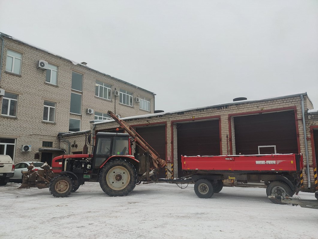 Ģeneratoru un traktoru ziedojumi Ukrainai