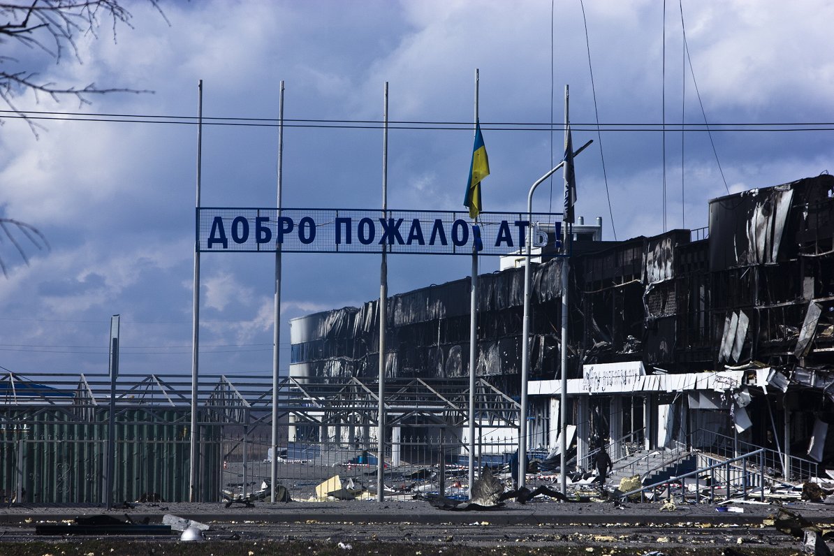 Портрет на фоне войны. Елена, фотограф из Мариуполя / Статья