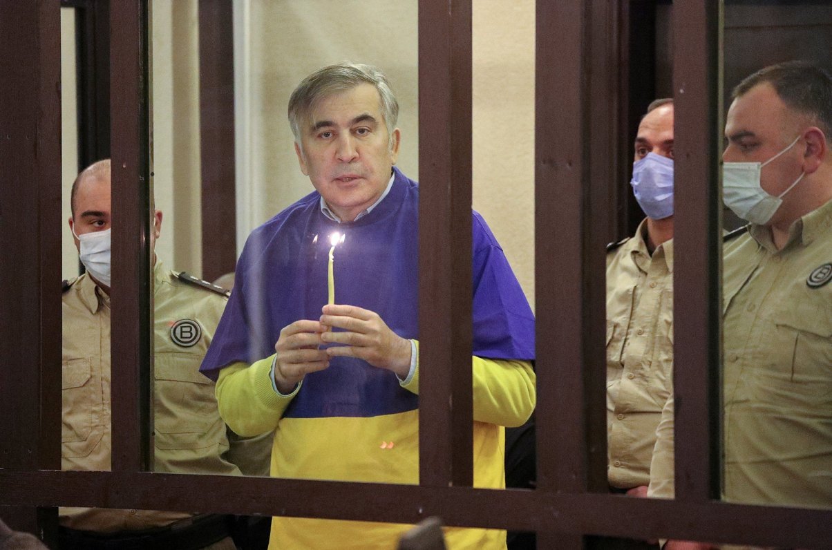 Gruzijas eksprezidents Mihails Saakašvili tiesas sēdes laikā 2022. gada martā
