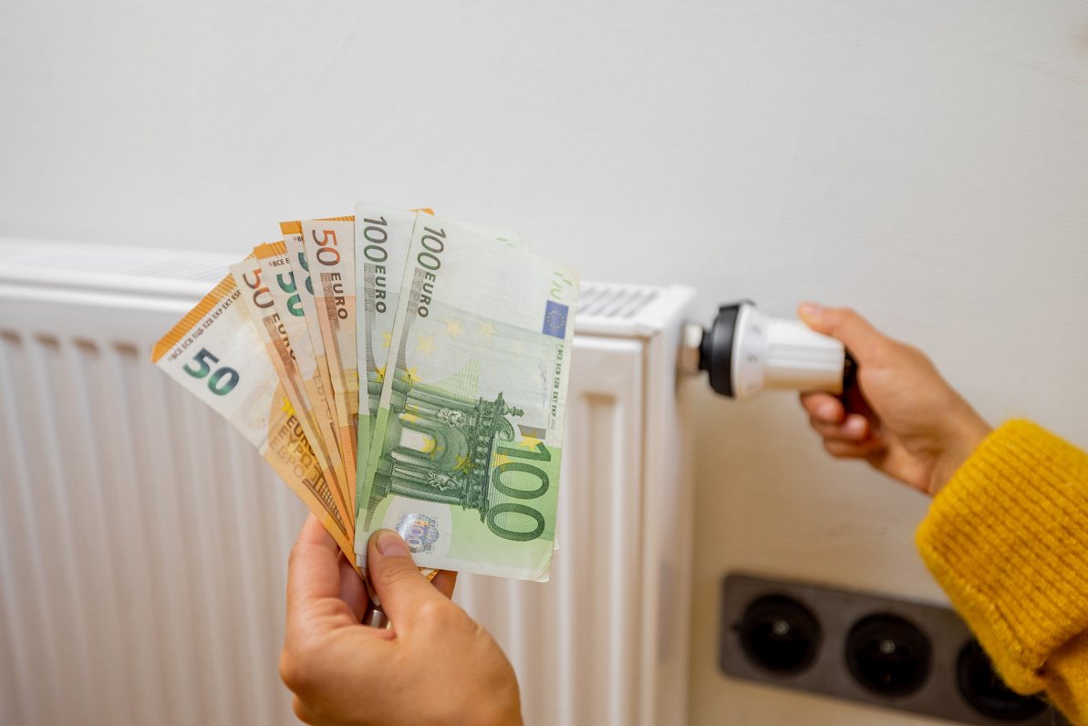 Apsildes radiators un eiro nauda