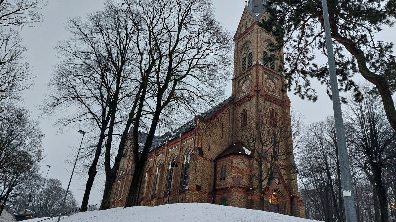 «12 svētās naktis» – Rīgas Lutera baznīcas teritorijā Torņkalnā top Ziemassvētku dārzs