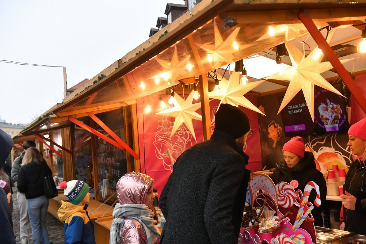 Ziemassvētku tirdziņš Varšavā