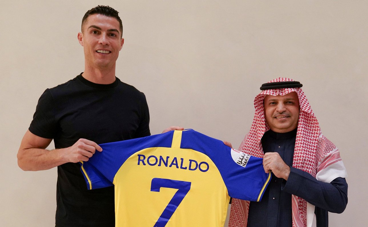 Ronaldu pārceļas uz Saūda Arābijas klubu «Al Nassr» ar futbola vēsturē lielāko algu