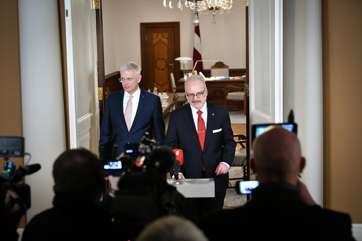 Президент Латвии Эгил Левитс и премьер-министр Латвии Кришьянис Кариньш.