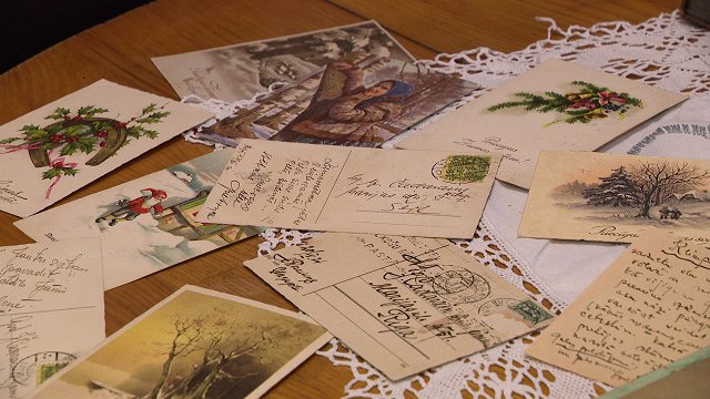 Kā Ziemassvētkus svinēja Čaks – izstādē apskatāmas dzejnieka ģimenes fotogrāfijas un pastkartes