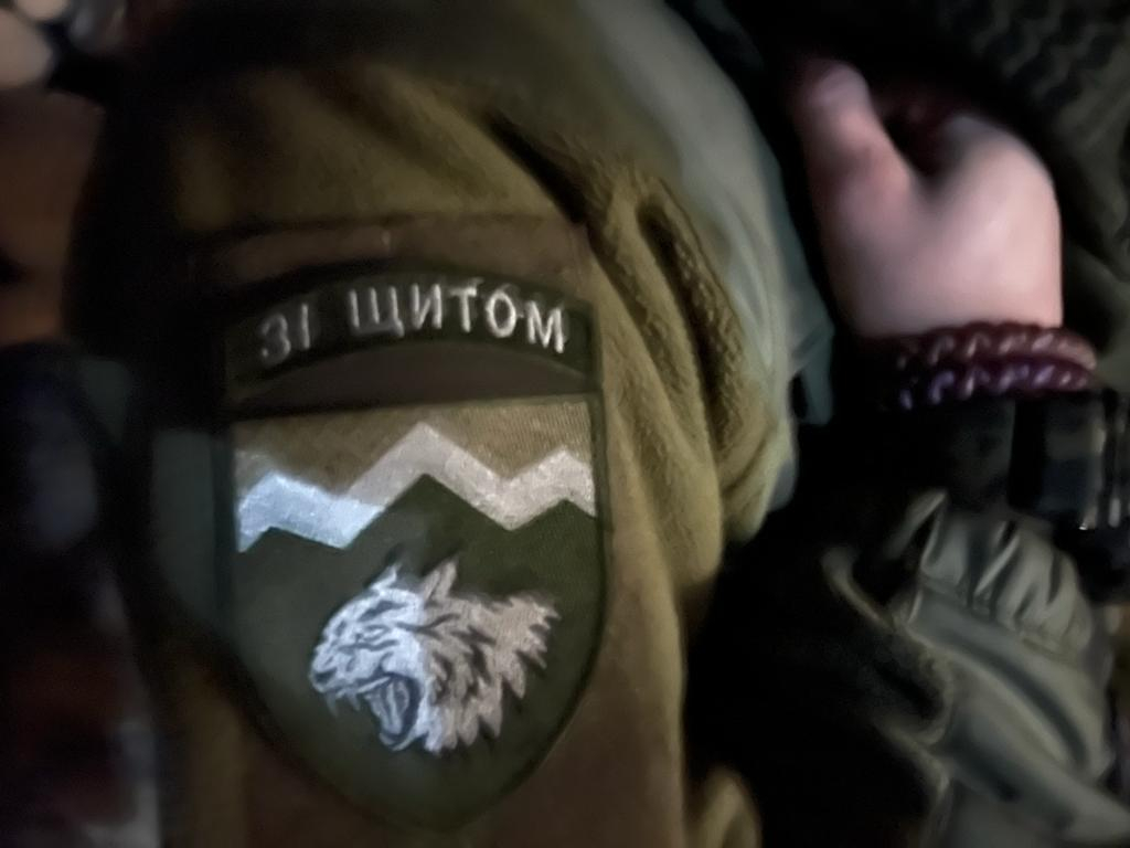 Ukraiņu karavīra formas uzšuve