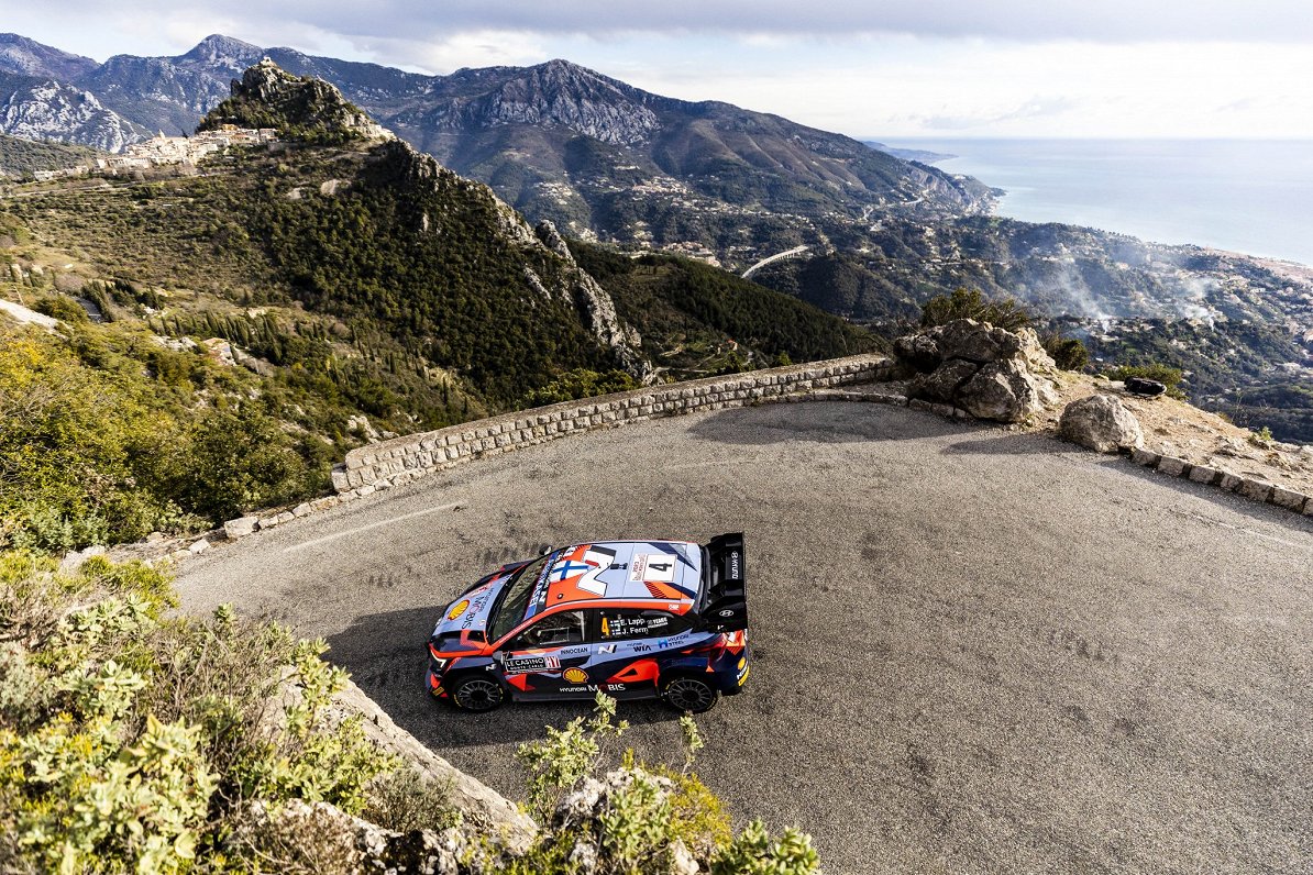 Esapekas Lapi ekipāža 2023. gada WRC Montekarlo posma treniņbraucienos.