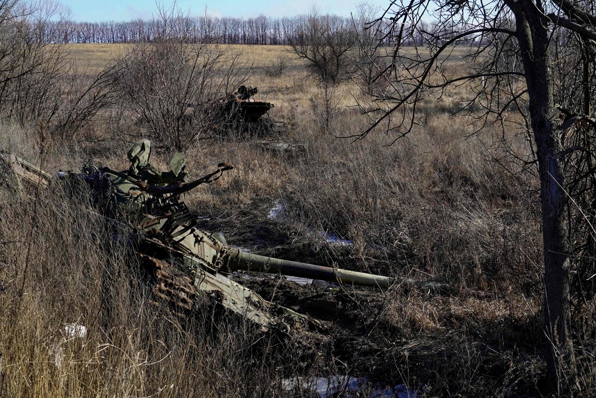 Уничтоженный танк. Украина, оккупированная часть Луганской области. 24.01.2023