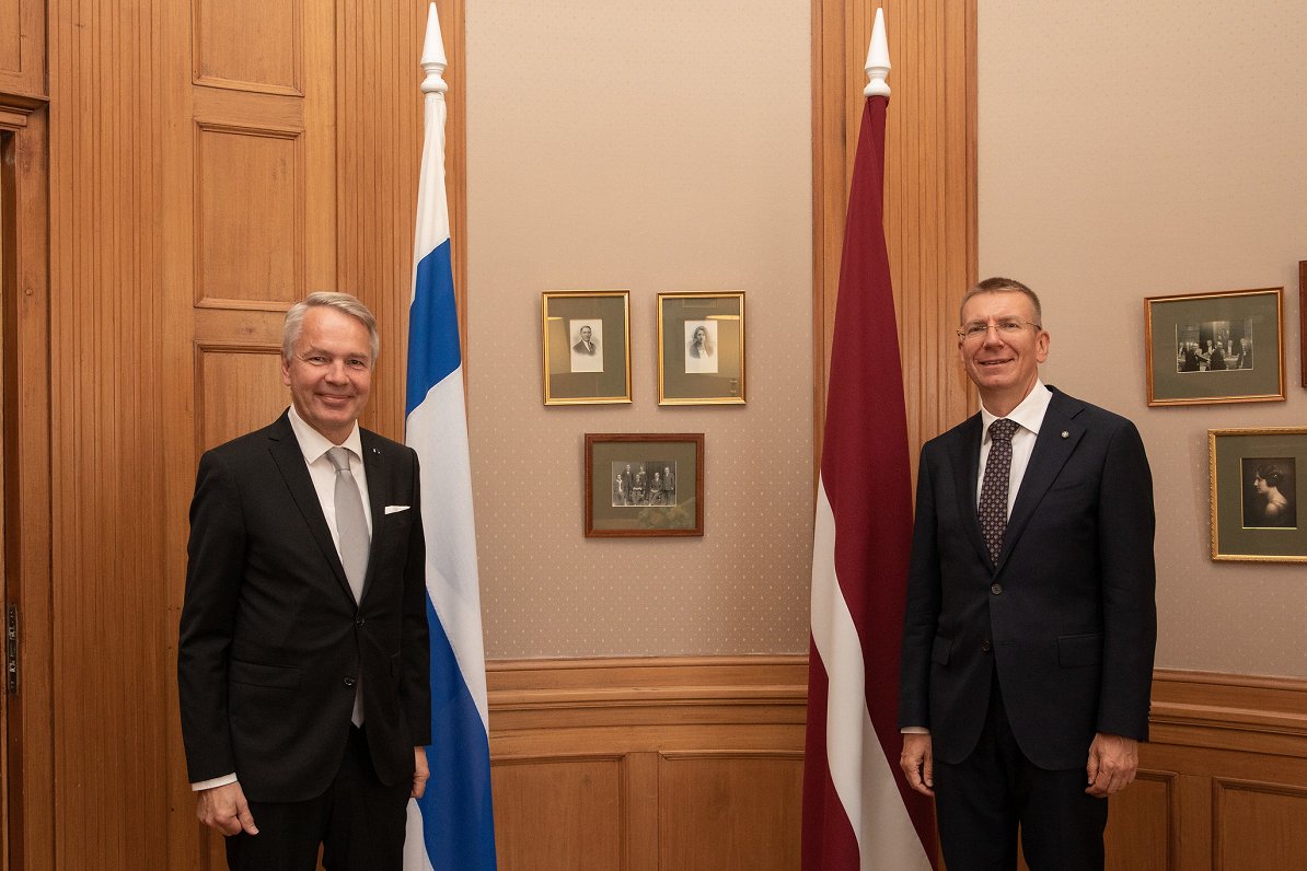 Finnish Foreign Minister Pekka Haavisto with Latvian Foreign Ministe Edgars Rinkēvičs in August 2020...