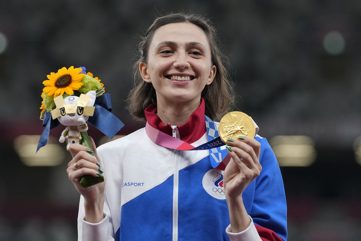 Krievijas augstlēcēja Marija Lasickene, kas olimpiskajās spēlēs Tokijā izcīnīja zelta medaļu kā &quo...