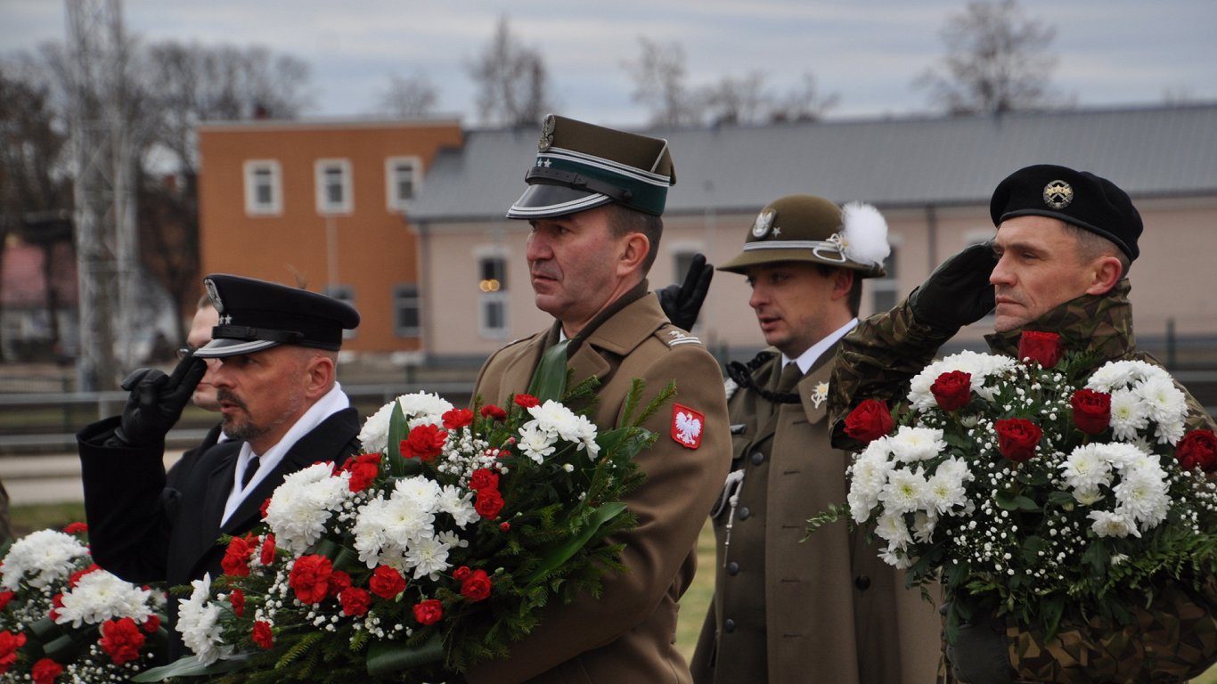 В честь 103-й годовщины освобождения Даугавпилса возложили цветы