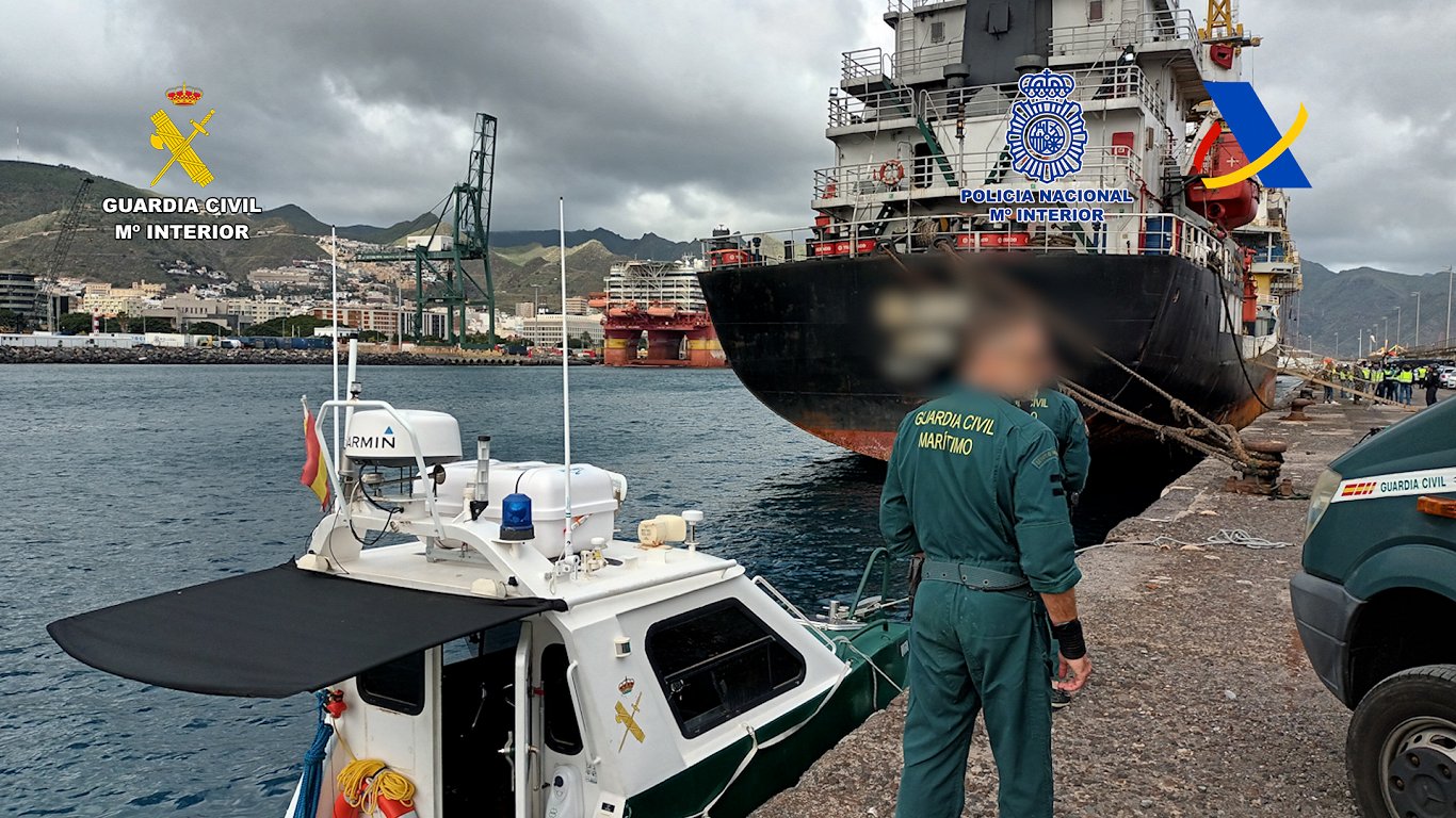 Spānijas policija uz kuģa atradusi kokaīna kravu