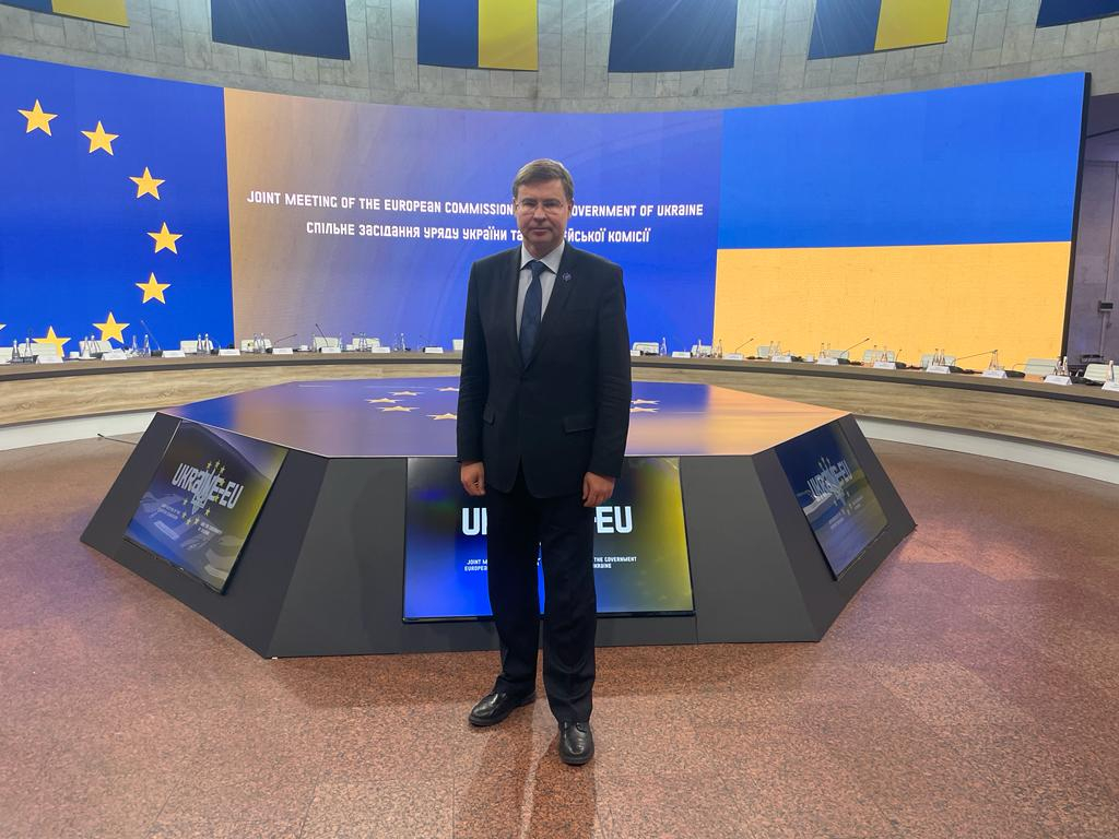 EK viceprezidents Valdis Dombrovskis Kijivā