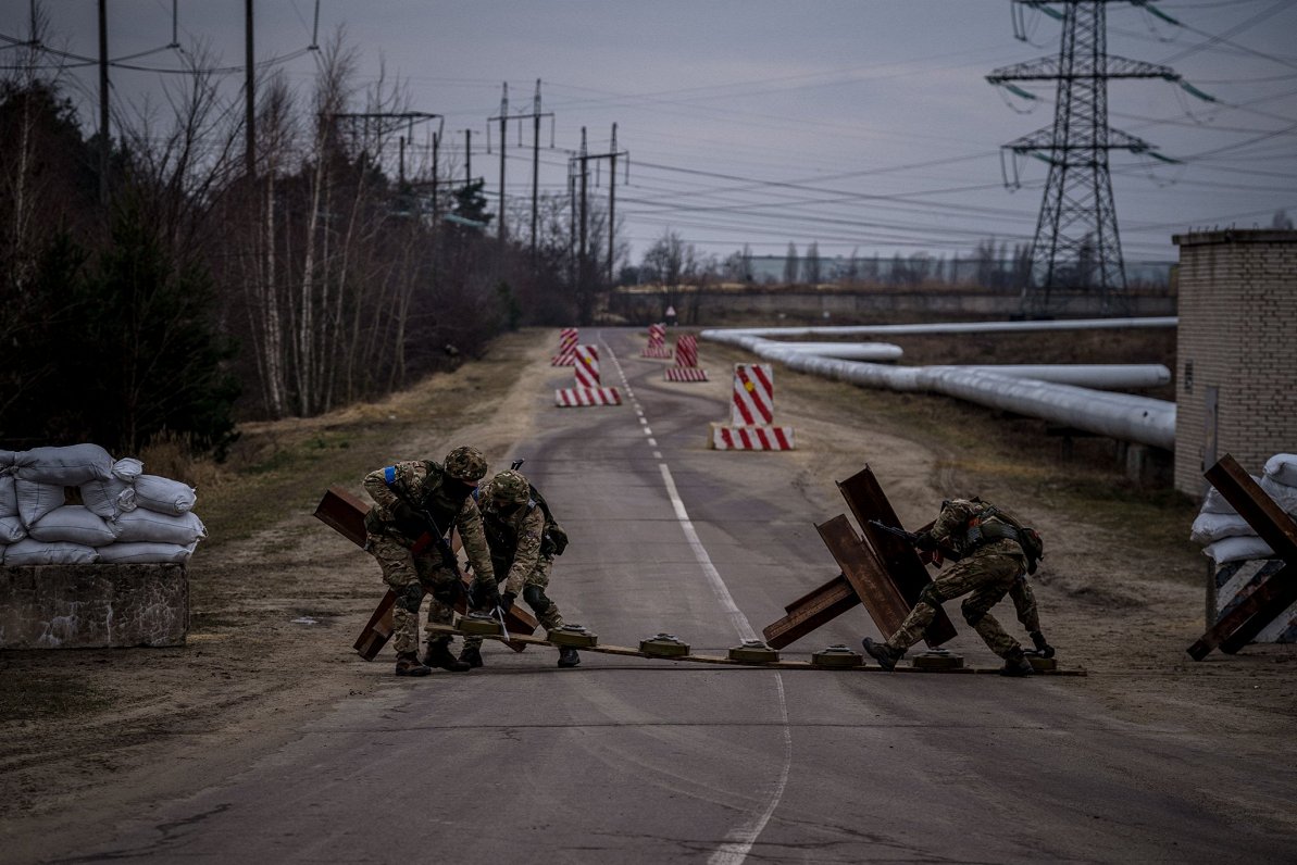 Ukrainas karavīri piedalās mācībās netālu no Baltkrievijas robežas