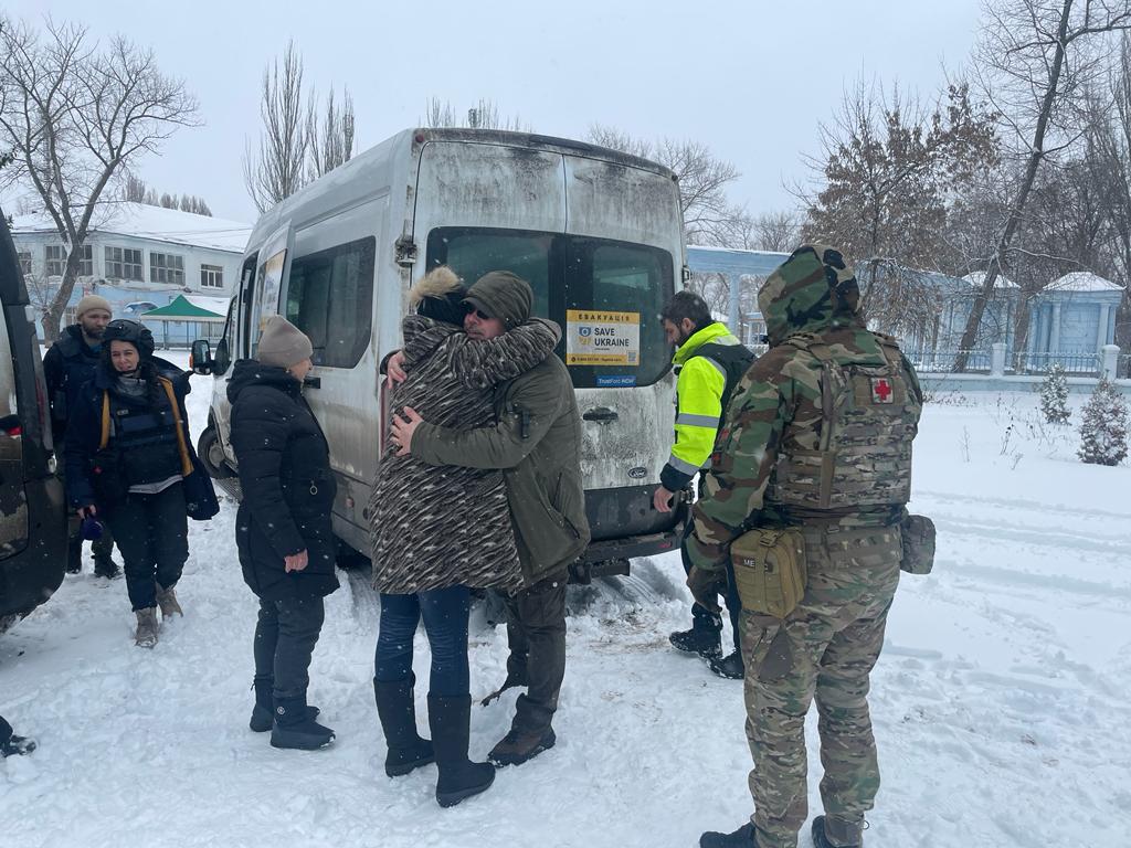 “Save Ukraine” brīvprātīgie evakuē cillvēkus