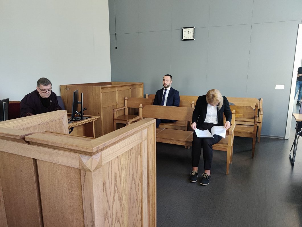 Saeimas deputātes Grevcovas tiesas sēde