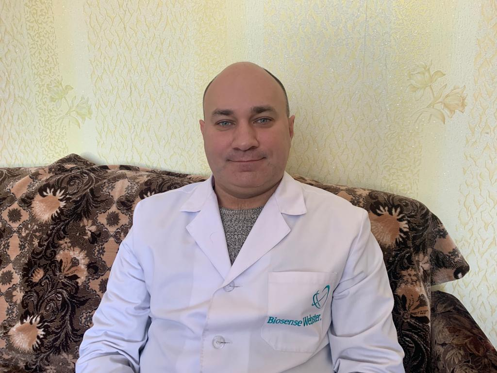 Asinsvadu ķirurgs Romāns Bondarenko no Ukrainas pilsētas Čerņihivas