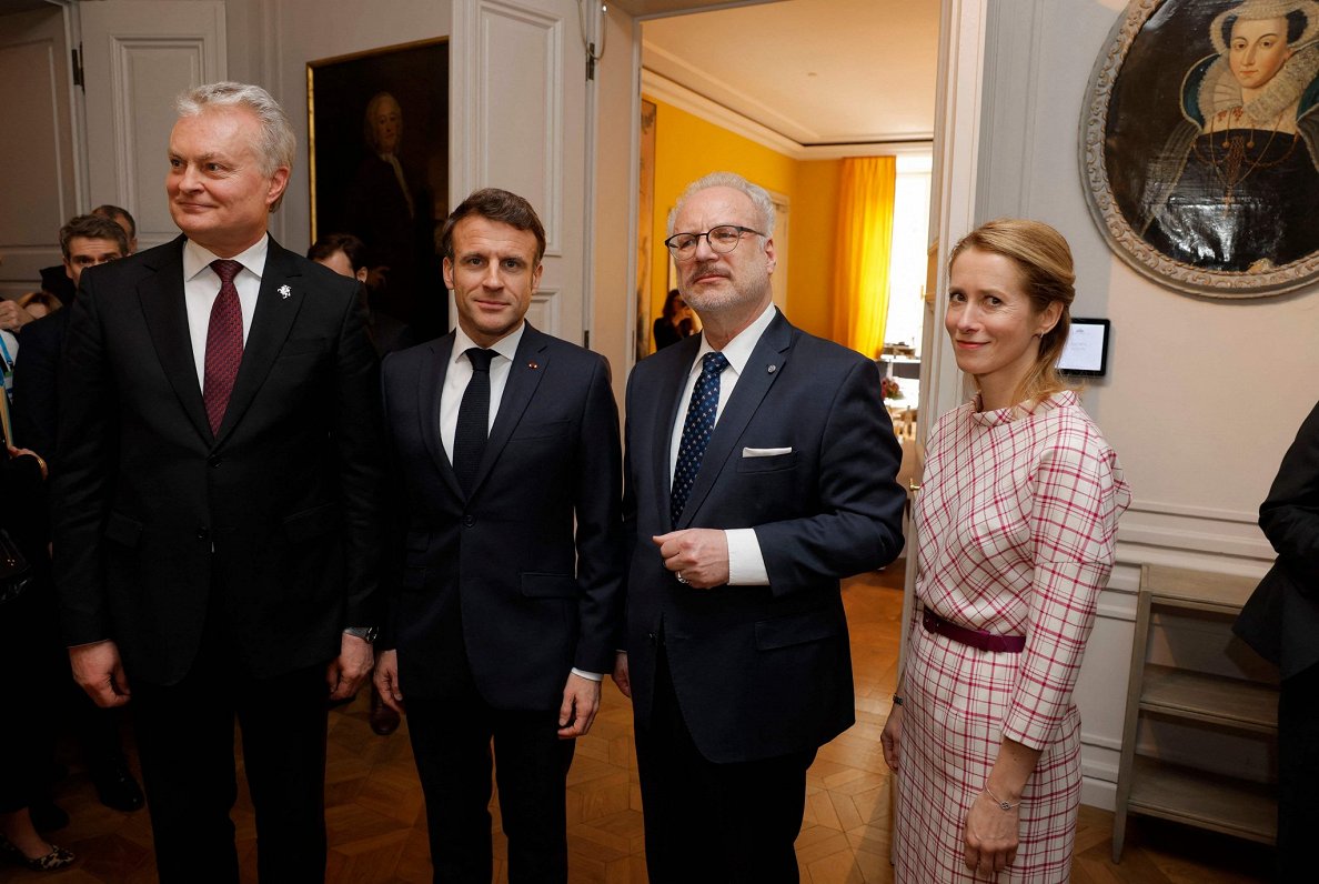 Minhenes Drošības konferences dalībnieki: Lietuvas prezidents Gitans Nausēda (no kreisās), Francijas...