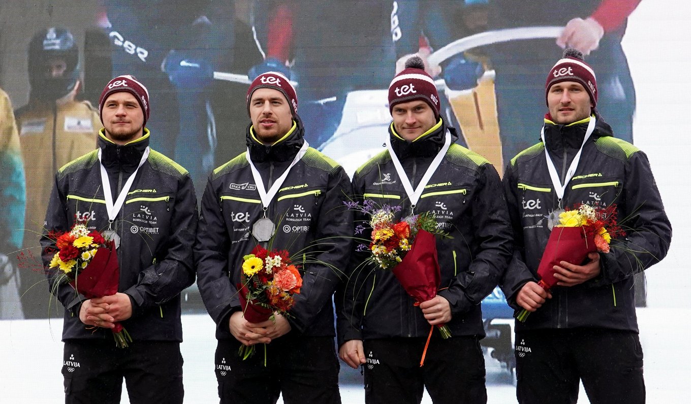 Latvijas bobsleja četrinieks ar pasaules čempionāta sudraba medaļām